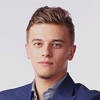 Sarah Mitchell - Cafe Owner giving positive review about espresso machine repair service